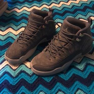 Jordan retro12 size 6.5Y